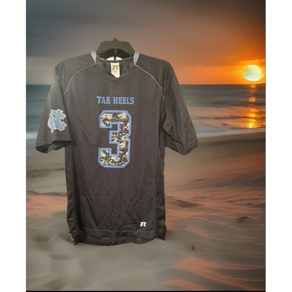 (#1)  TAR HEELS Short Sleeve #3 Football Jersey Size Men's S (34-36) Gray
